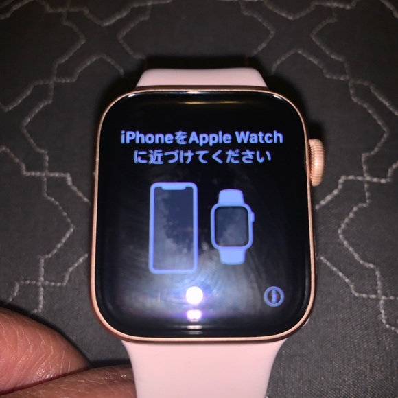 🛑SOLD🛑 Apple Watch series 4 40 mm GPS + Cellar - Picture 2 of 5